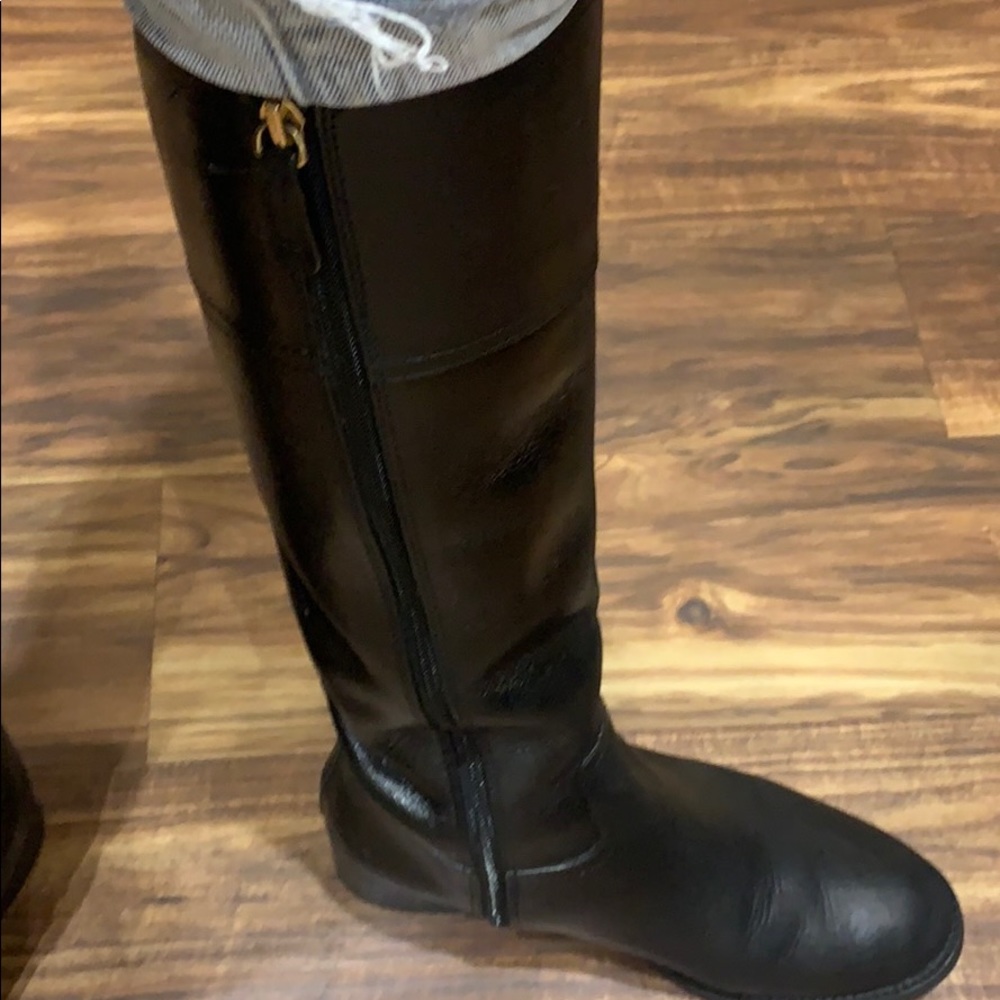 Boots 👢 - Picture 5 of 8